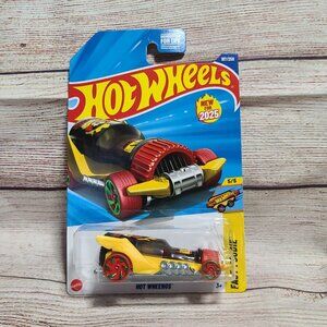 Hot Wheels Fast Foodie Hot Wheengs, Yellow Toy - NEW